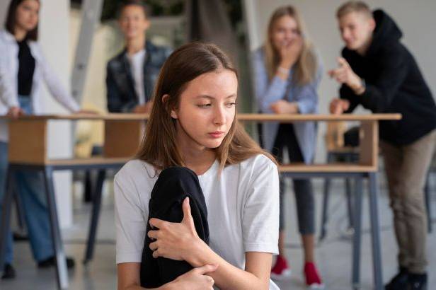 Булінг у школах: омбудсмен пропонує штрафи від 10 тисяч гривень