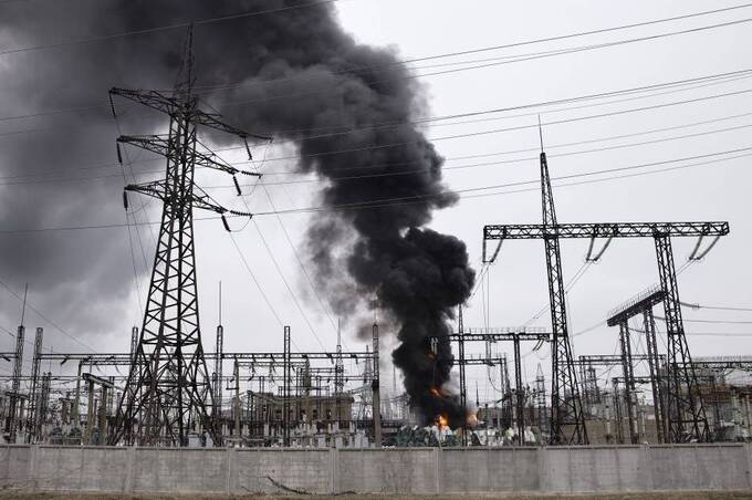 Зеленський заявив, що в Україні немає "живих" електростанцій