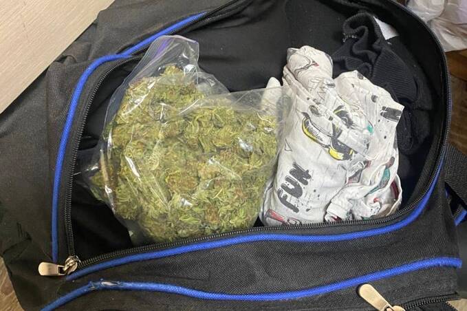 У Вінниці затримали молодика за збут канабісу: поліція вилучила наркотики та гроші