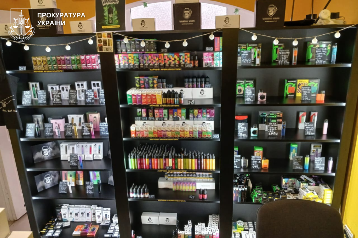 На Вінниччині закрили понад 60 магазинів із незаконною продукцією для куріння