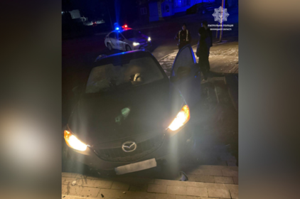 У Вінниці п’яний водій намагався втекти від поліції та спричинив ДТП