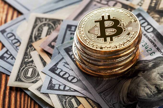 Биржа vs обменник: где выгоднее менять Биткоин на гривну?