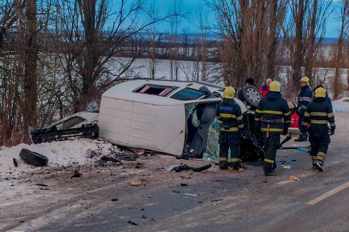 Рятувальники ліквідували наслідки аварії з постраждалими на Вінниччині (фото)