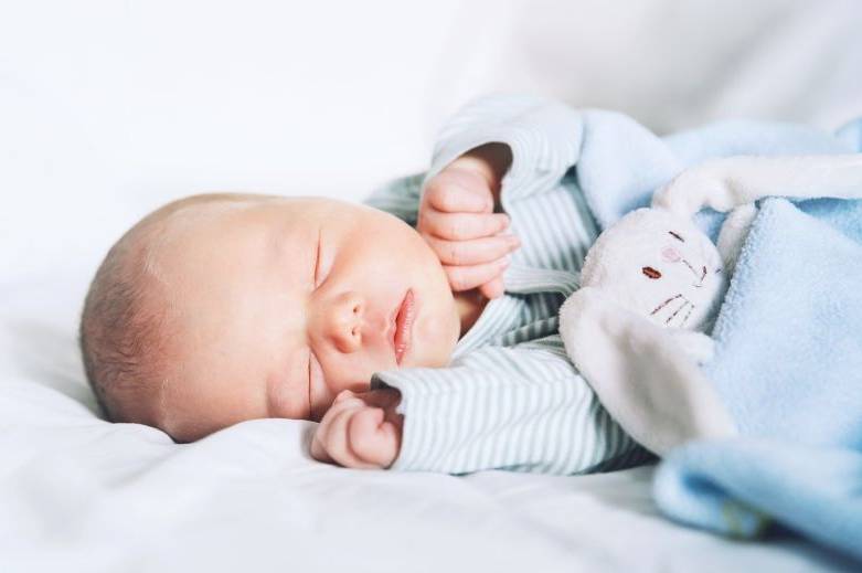 Допомога при народженні зросла до 50 тисяч: нові правила для батьків