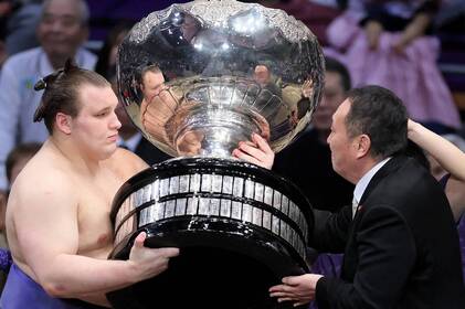 Відомий вінницький сумоїст став жертвою інтернет-шахраїв