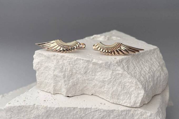 Как выбрать серьги из золота: комфорт, стиль и назначение