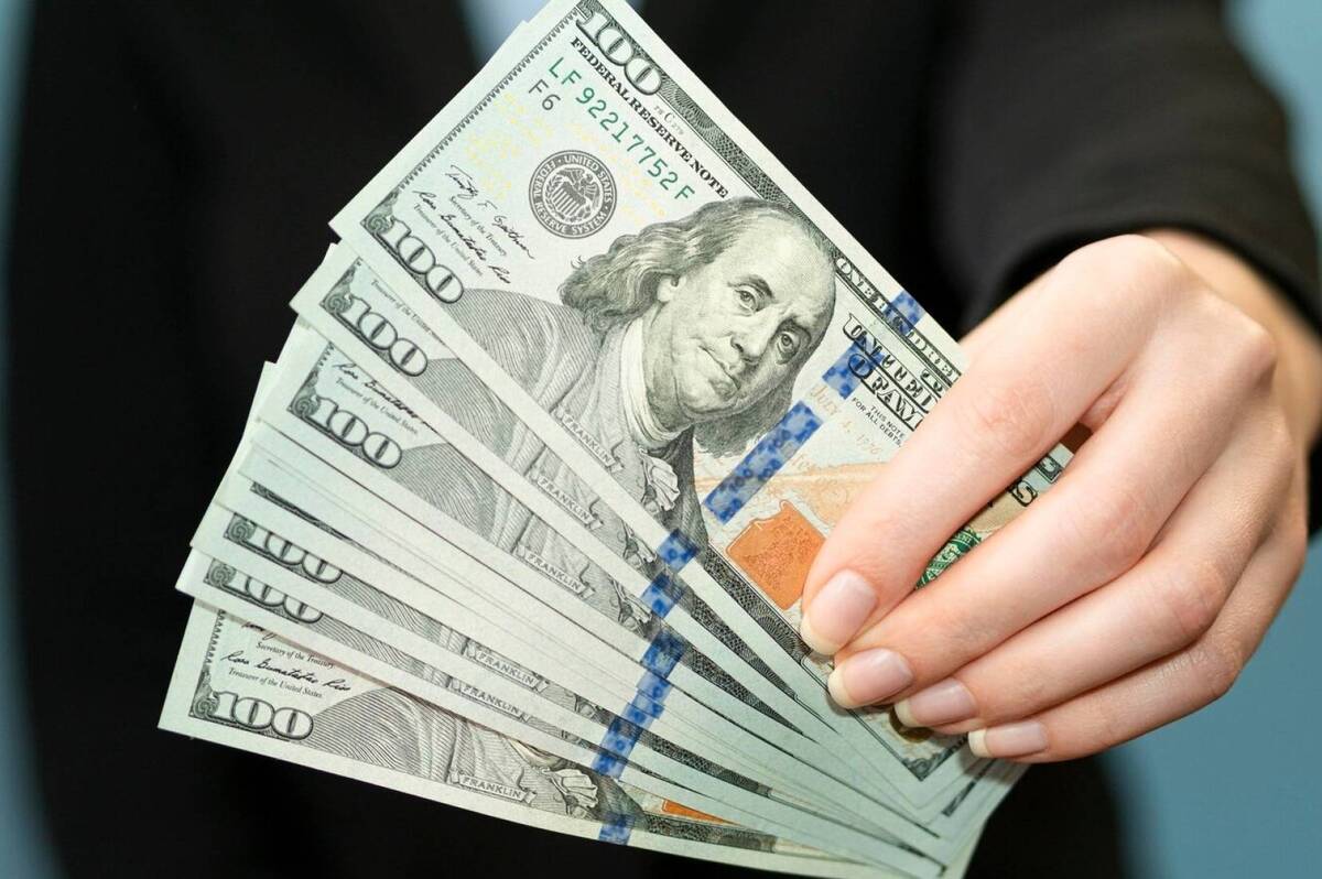 НБУ оновив курс валют: скільки коштує євро, долар та злотий у п'ятницю, 16 січня