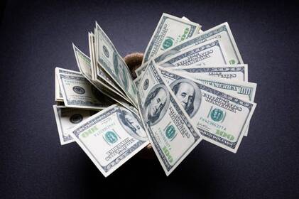 НБУ оновив курс валют: скільки коштує євро, долар та злотий у суботу, 17 січня