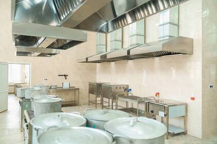 Тепло, вентиляція і нове обладнання: як у Вінниці відновили їдальню для військових