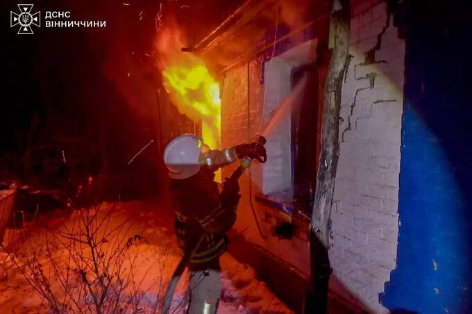 19 пожеж за добу на Вінниччині: п’ятьох людей вивели з задимленого під’їзду, горів навіть дитсадок