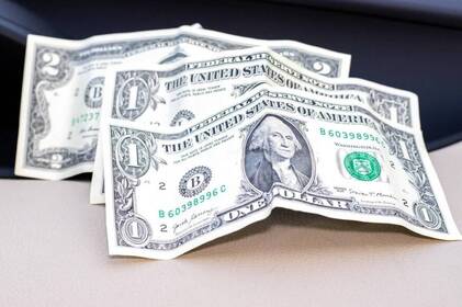 НБУ оновив курс валют: скільки коштує євро, долар та злотий у четвер, 22 січня