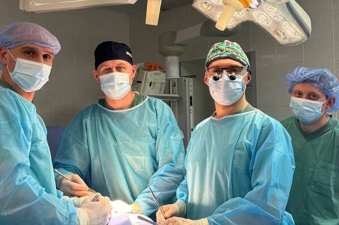 Дар, що став шансом: у Вінниці родина пацієнта подякувала родині донора та медикам