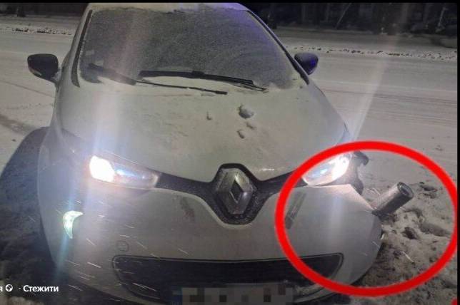 На вулиці Пирогова водій автомобіля Renault потрапив у ДТП