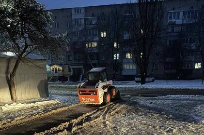 Ожеледиця у Вінниці: у місті цілодобово працюють комунальники