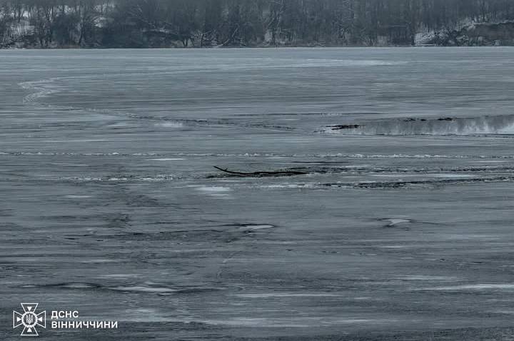 У Ладижині під кригою загинув чоловік на очах у сина