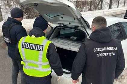 На Вінниччині викрили спробу підкупу військовослужбовця на 2500 доларів