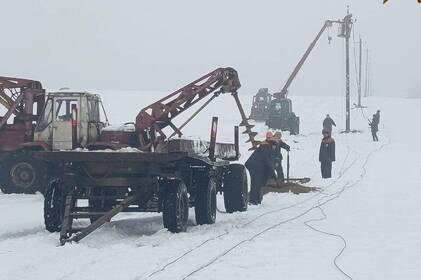 Енергетики четверту добу поспіль відновлюють світло на Вінниччині після негоди