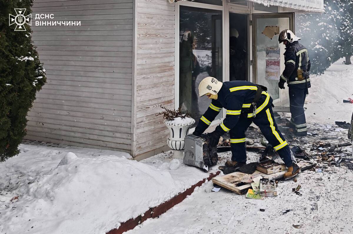 Через коротке замикання електромережі у Хмільнику горів магазин