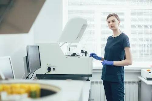 Сечова кислота і подагра: як аналіз сечі допомагає у діагностиці