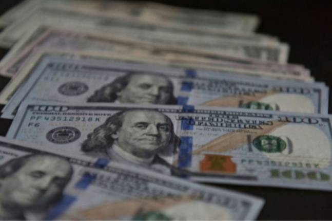 НБУ оновив курс валют: скільки коштує євро, долар та злотий у суботу, 7 лютого