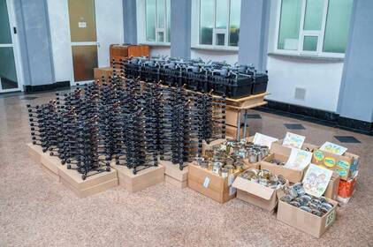 Міжрегіональний координаційний гуманітарний штаб передав «Червоній Калині» 200 FPV-дронів, 15 Matrice 4E та 400 окопних свічок