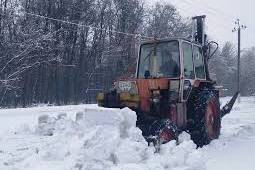 Дорожні служби Вінниччини переходять на посилений режим через снігопади та морози