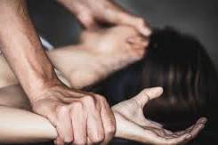 Шантажував інтимними фото: 23-річному молодику повідомили про підозру у зґвалтуванні неповнолітньої