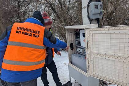 Світлофори на ключових магістралях Вінниці підсилюють новими системами резервного живлення