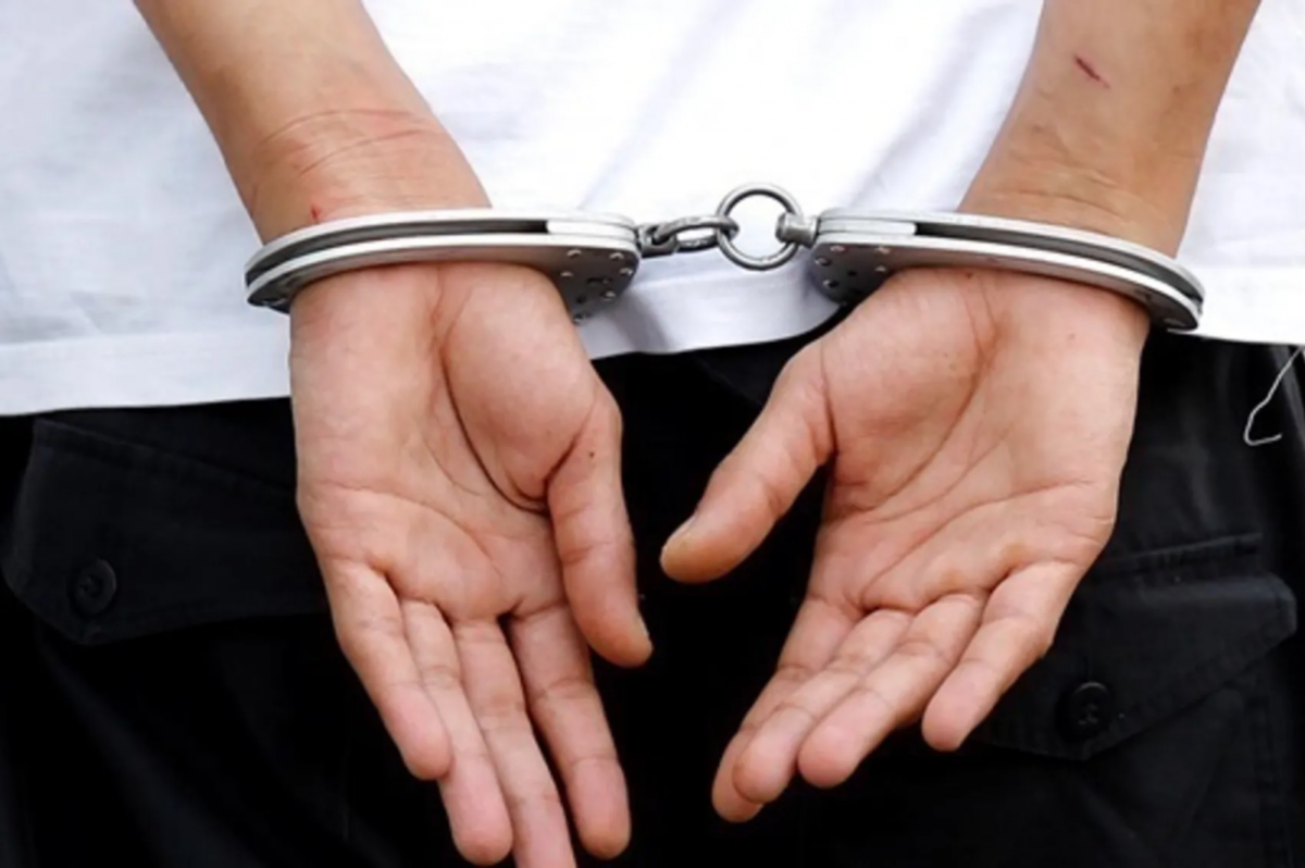 Залишив телефон — втратив майже 24 тисячі: на Вінниччині дівчина пограбувала знайомого