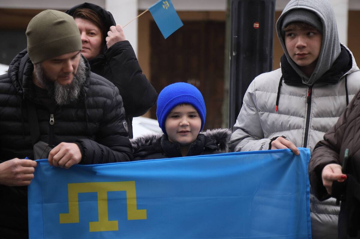 У Вінниці підняли кримськотатарський прапор на знак солідарності та спротиву окупації