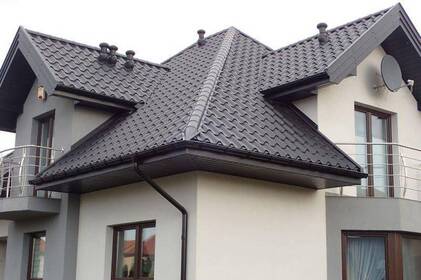 Металочерепиця: що включає ціна і як правильно розрахувати витрати?