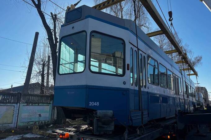 До Вінниці прибув ще один трамвай Tram 2000 із Цюриха