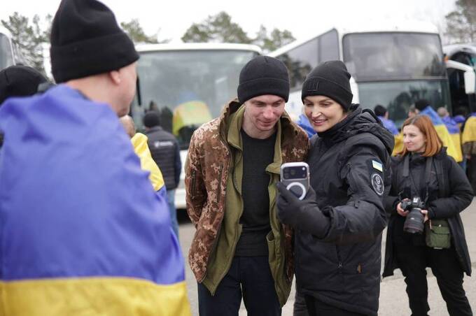 Дев’ять захисників з Вінниччини повернулися додому з російського полону
