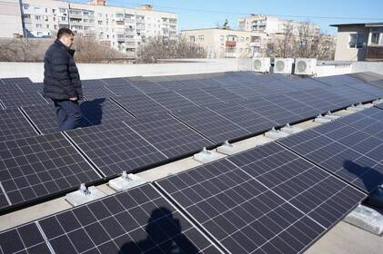 Медичний центр у Вінниці обладнали сонячною станцією за міською програмою