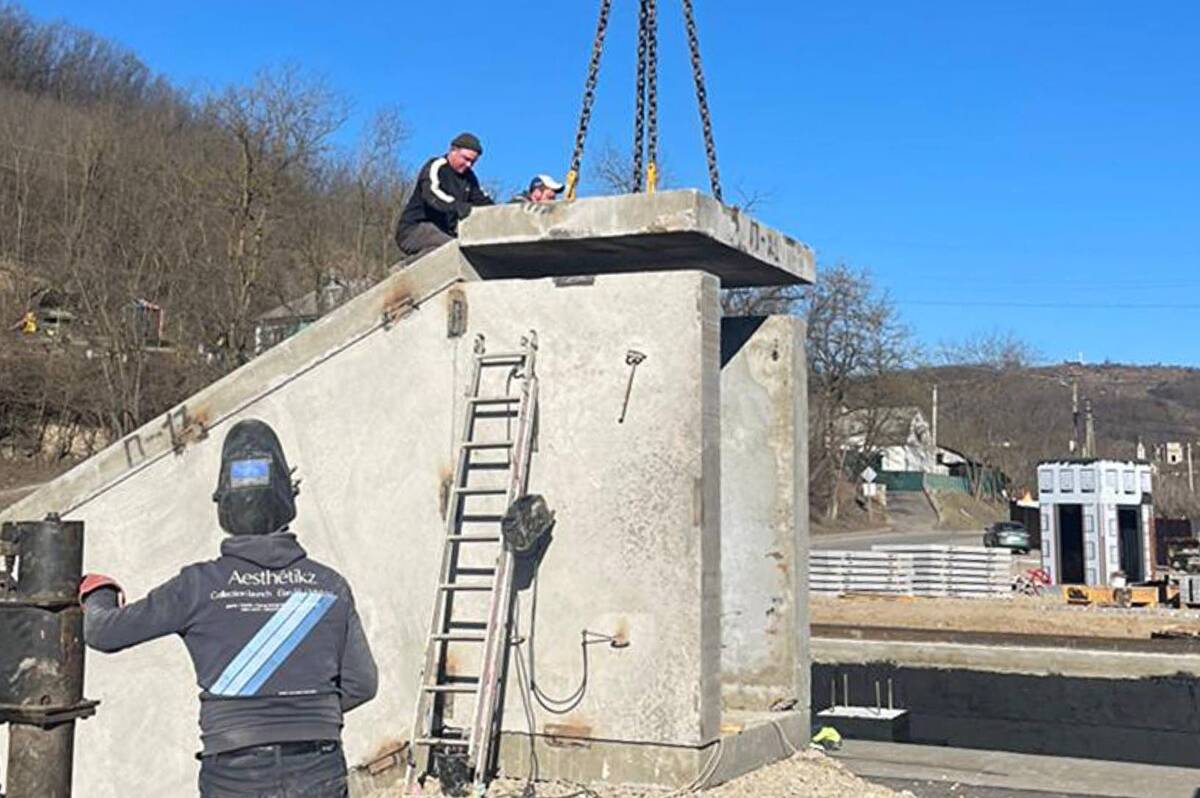 Нові модульні будинки та бомбосховище зводять на пункті пропуску Бронниця — Унгурь
