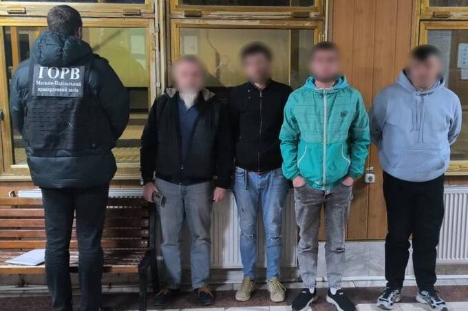 Псевдовідрядження за кордон: на Вінниччині викрили нову схему виїзду