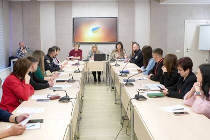 У Вінниці обговорили нові механізми допомоги родинам Захисників і переселенцям
