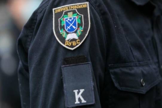 У Дніпрі курсант МВС сфотографувався біля тіла загиблої дівчинки