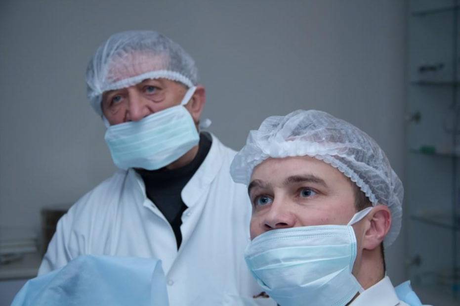 Топ клінік України для лікування раку тонкого кишківника: як обрати медичний центр 

