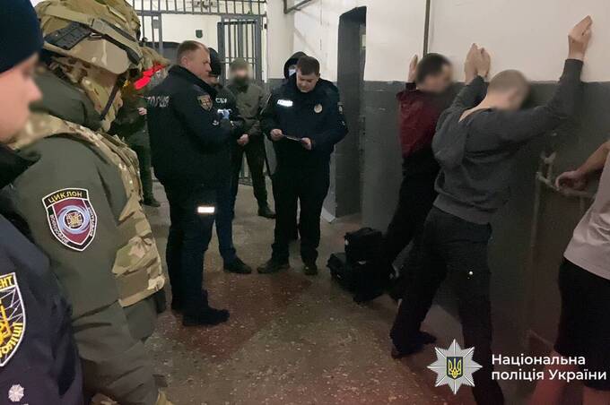 «Служба безпеки банку» виявилась шахраями: на Вінниччині викрили схему на пів мільйона