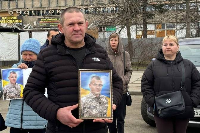 У центрі Вінниці відбулася акція пам’яті полеглого воїна Ігоря Довганя