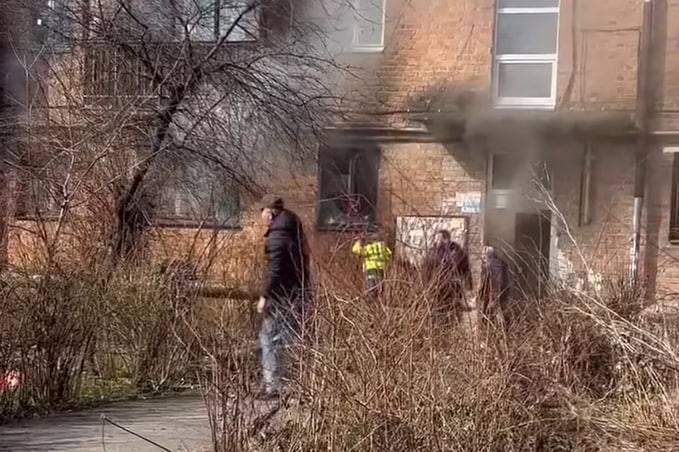 Без вагань кинулись гасити: у Вінниці водоканал допоміг приборкати пожежу