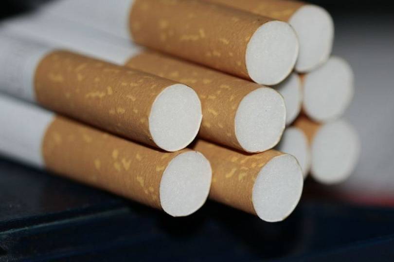 Нові податкові правила змусять курців платити більше за пачку сигарет