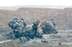 Жителів Вінниччини закликають зберігати спокій через вибухи на кар’єрі 1 квітня