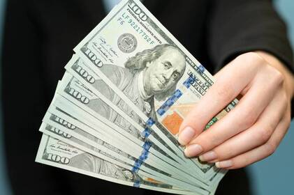 НБУ оновив курс валют: скільки коштує євро, долар та злотий у четвер, 2 квітня