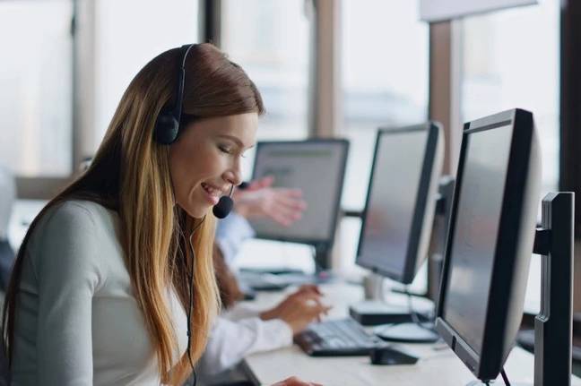 Допомога поруч: у Вінниці працює кризова телефонна лінія для тих, хто потребує підтримки