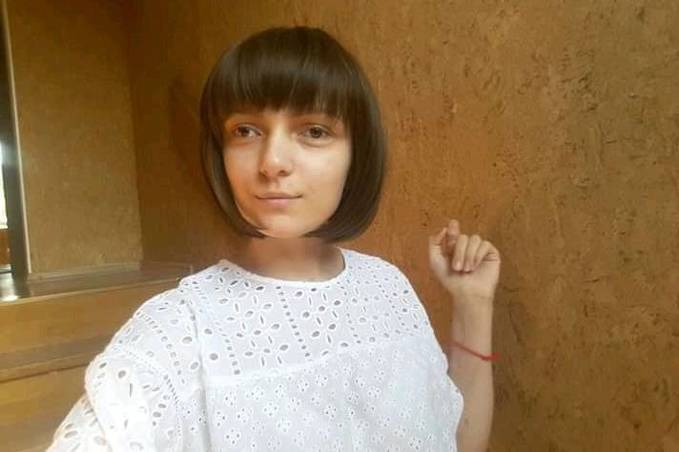 У Вінниці збиратимуть гроші на лікування 18-річної Юлі від раку