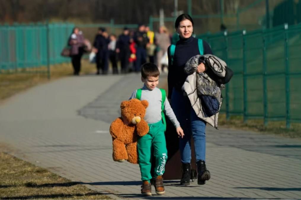 Ірландія платитиме українцям за повернення додому