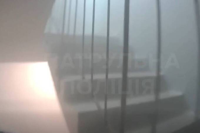 Як евакуювали мешканців під час пожежі в багатоповерхівці на вулиці Петра Запорожця (відео)