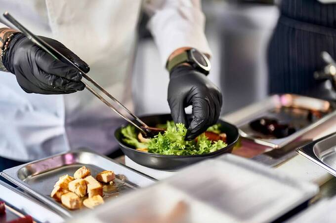 Постачання HoReCa: чому 80% закладів роблять закупівлі з першим-ліпшим — і як це б'є по P&L